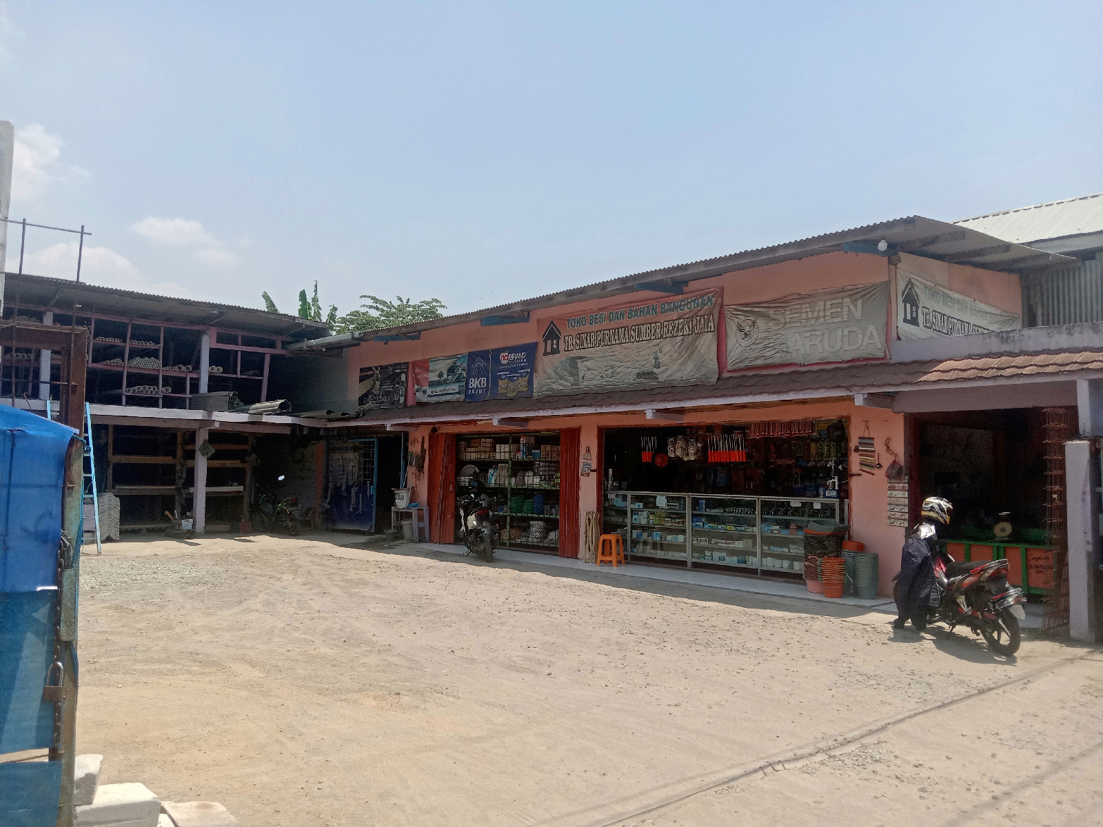 Warung Kopi di Jalan Ir Juanda: Saingan Rival Saat Citimall Datang
